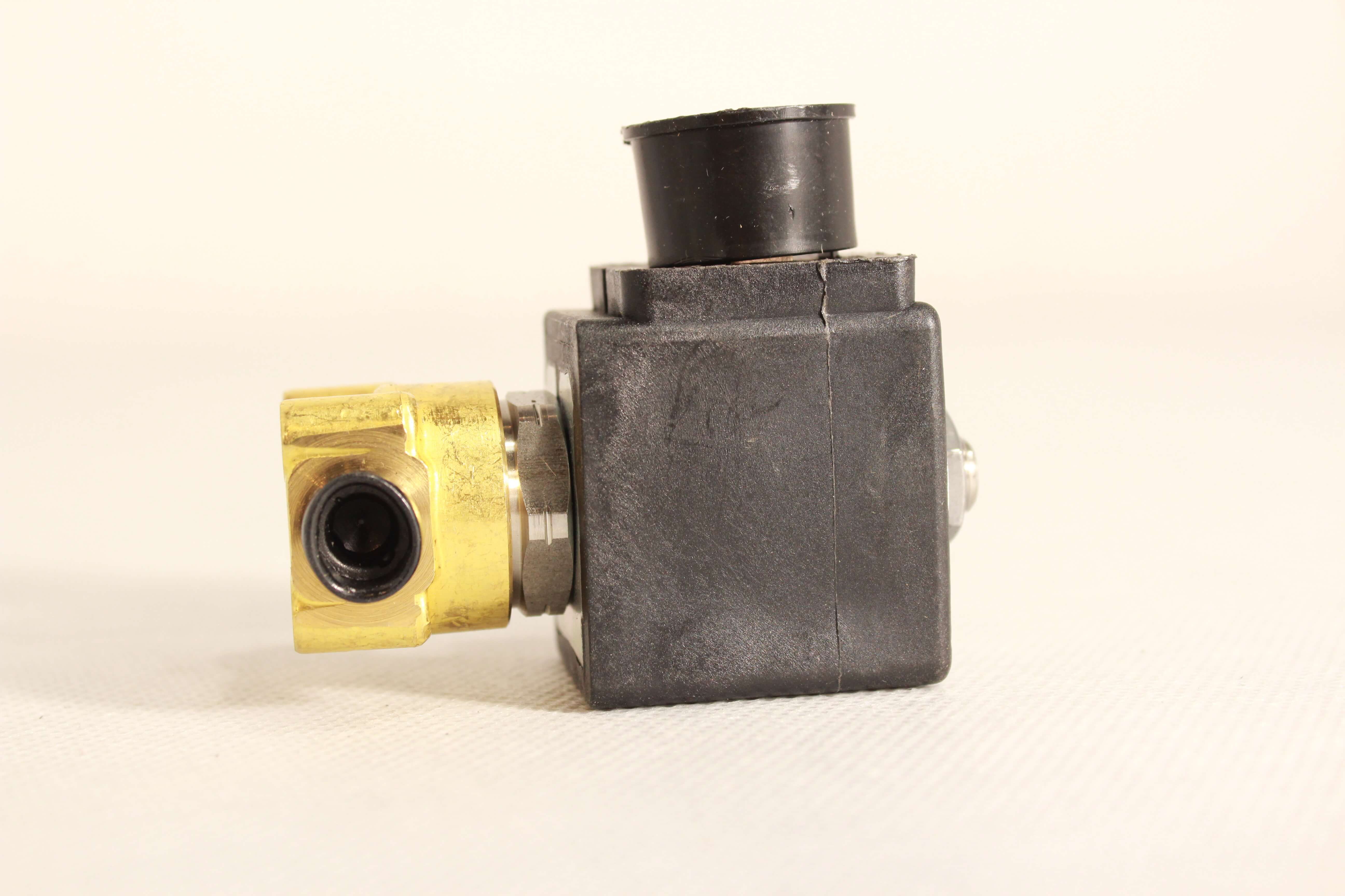 Elektrozawór 2-drogowy 1/8 24 VAC 50/60 Hz, 9W 8F998 - Thumbnail 2