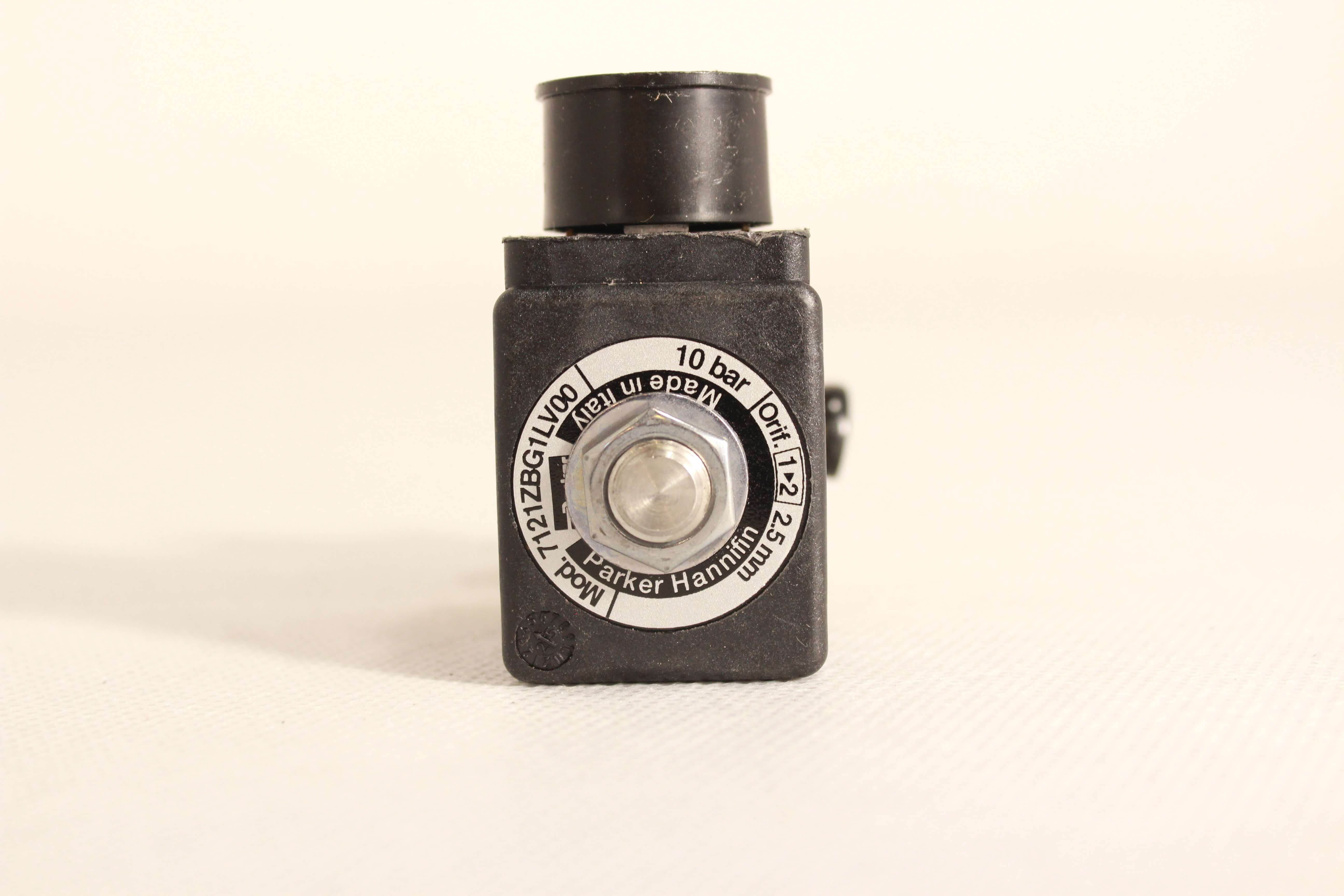 Elektrozawór 2-drogowy 1/8 24 VAC 50/60 Hz, 9W 8F998 - Thumbnail 4