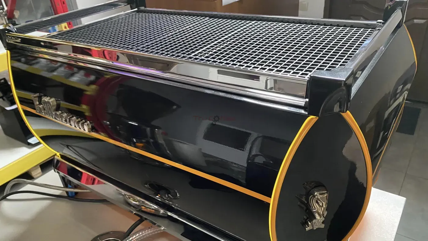 La Marzocco GB5 3 grupy - Kolbowy ekspres do kawy - Thumbnail 4