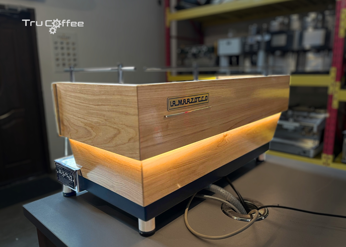 La Marzocco Linea 3 grupy Wood Style - Kolbowy ekspres do kawy - Thumbnail 2