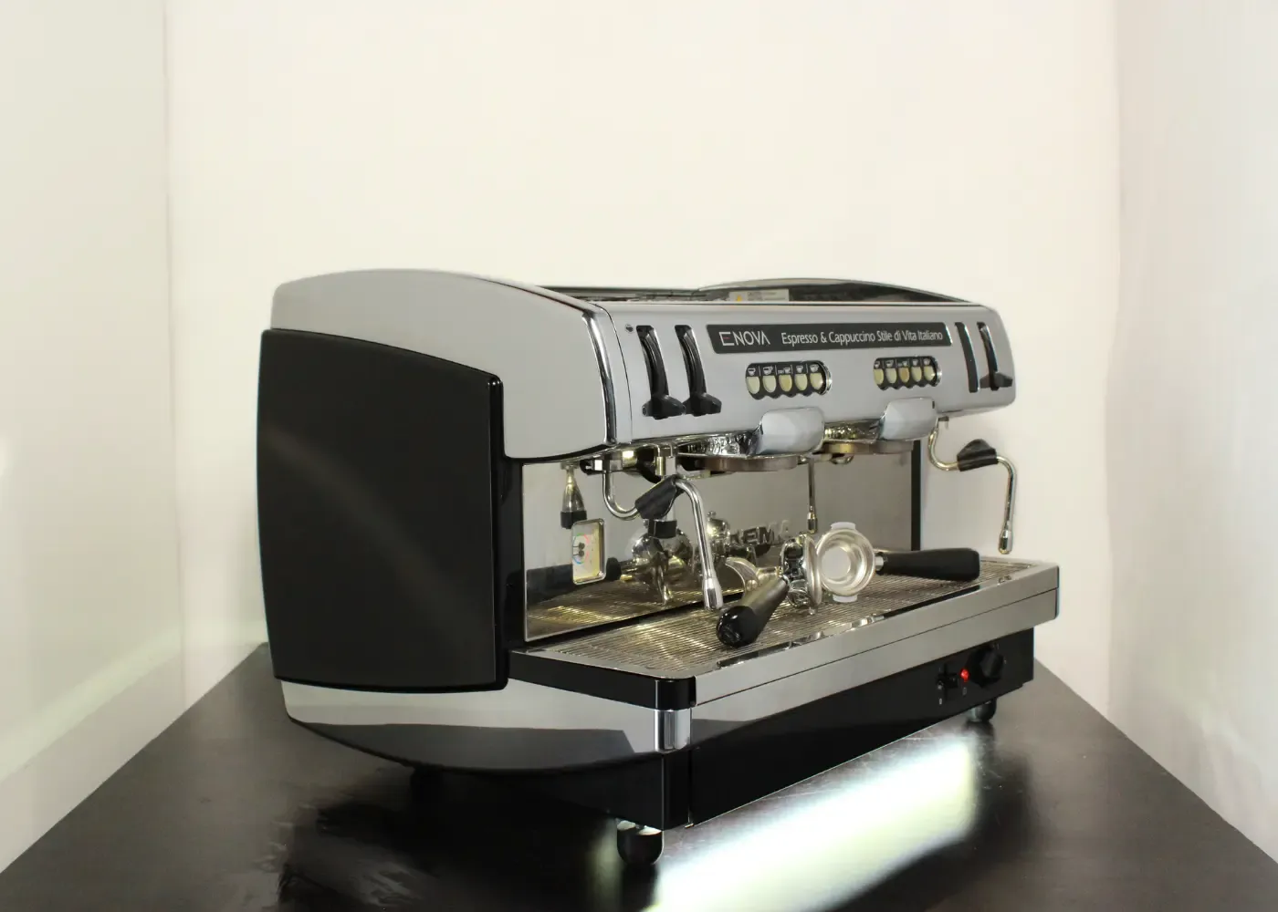 FAEMA Enova 2 grupy - Ekspres do kawy srebrny - Thumbnail 2