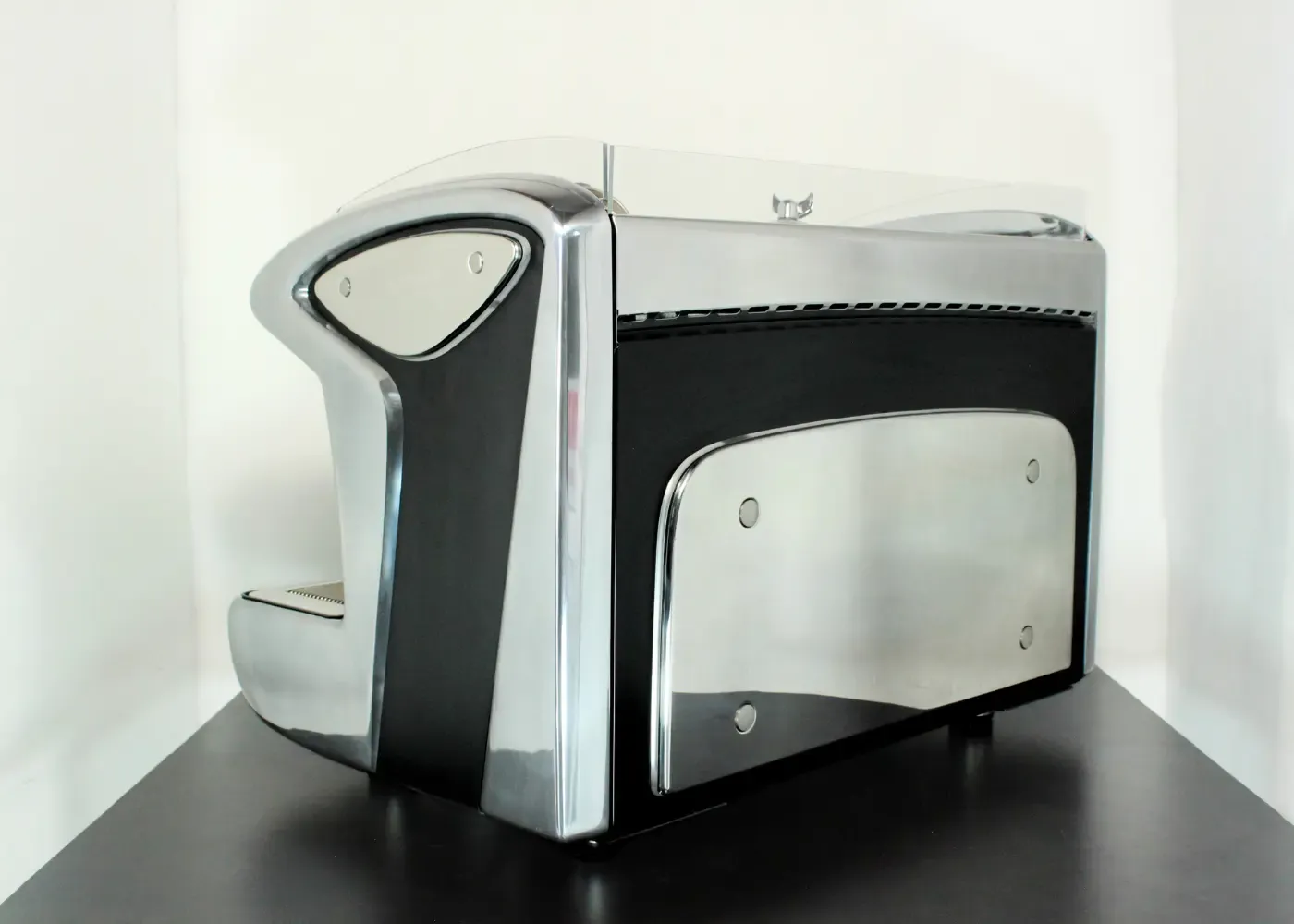 FAEMA Emblema 2 grupy - Kolbowy ekspres do kawy czarny - Thumbnail 3