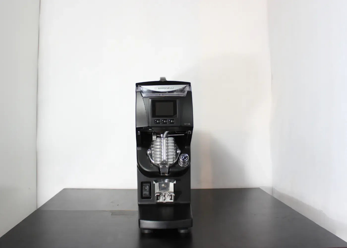 Nuova Simonelli Mythos 2 – Profesjonalny włoski młynek