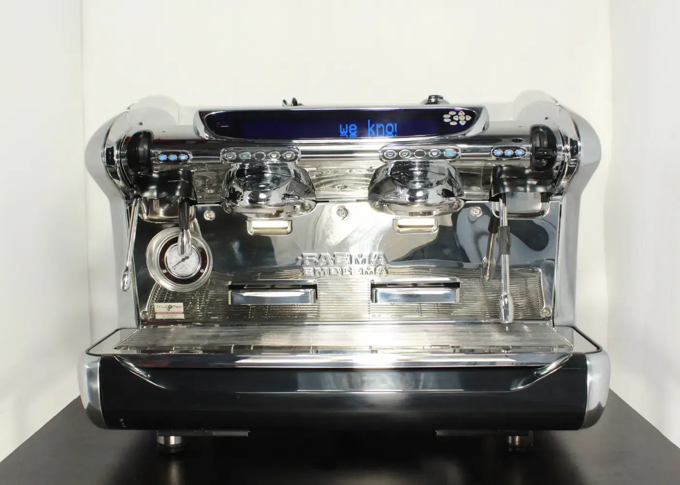 FAEMA Emblema 2 grupy - Kolbowy ekspres do kawy czarny