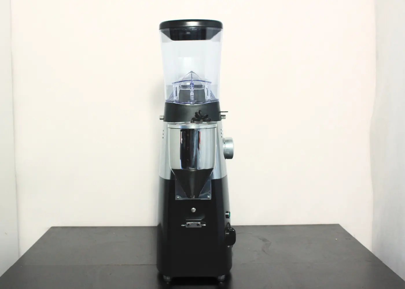 Mazzer KOLD – Profesjonalny włoski młynek do kawy